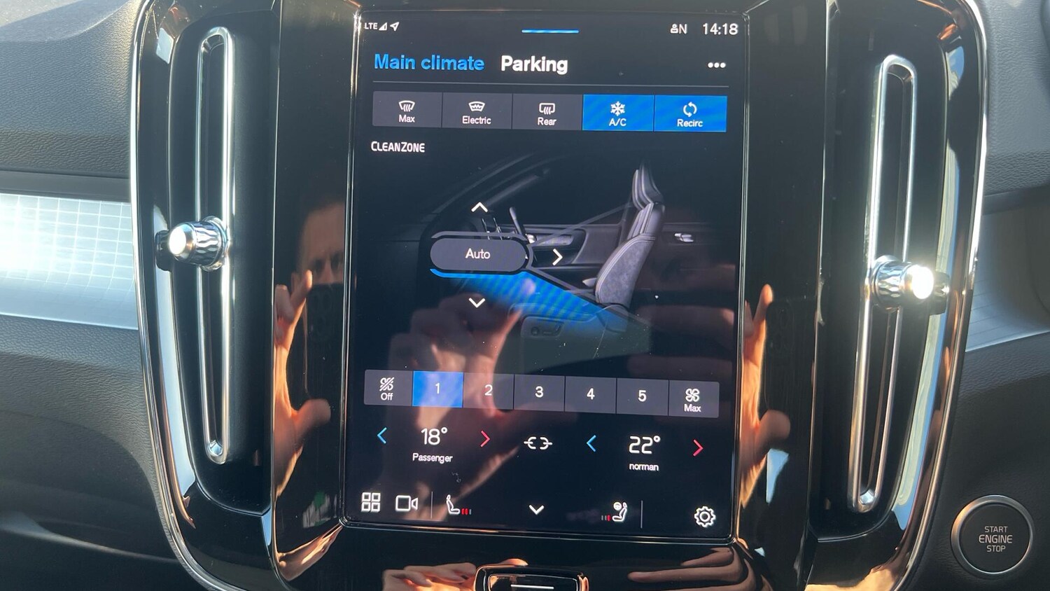 Used Volvo XC40 2023 for sale - 76247627: Photo 45