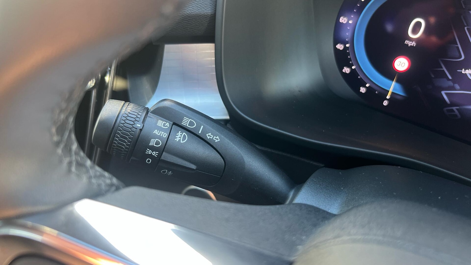 Used Volvo XC40 2023 for sale - 76247627: Photo 51