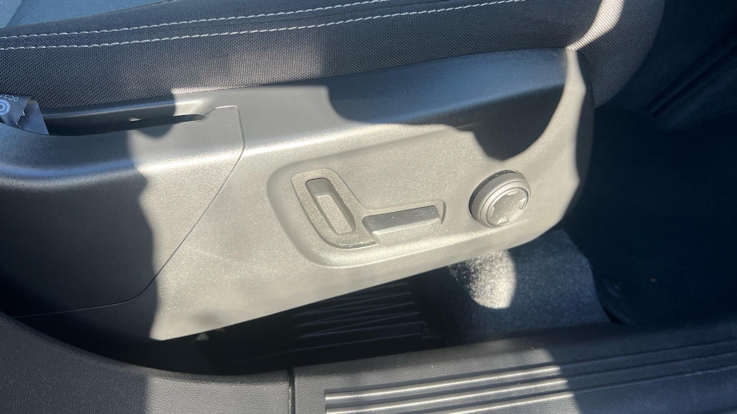 Used Volvo XC40 2023 for sale - 76247627: Photo 53