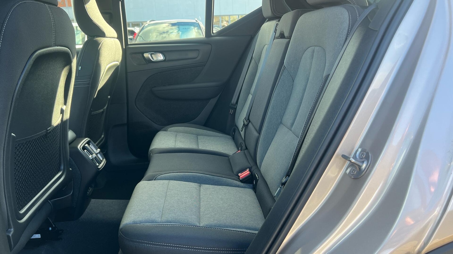 Used Volvo XC40 2023 for sale - 76247627: Photo 6