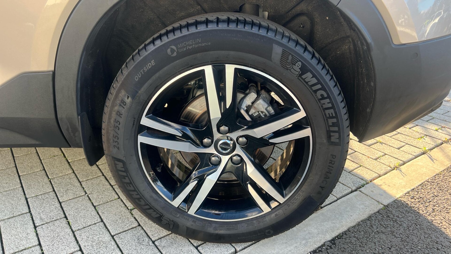 Used Volvo XC40 2023 for sale - 76247627: Photo 63