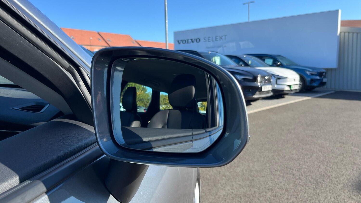 Used Volvo XC60 2020 for sale - 75990459: Photo 29