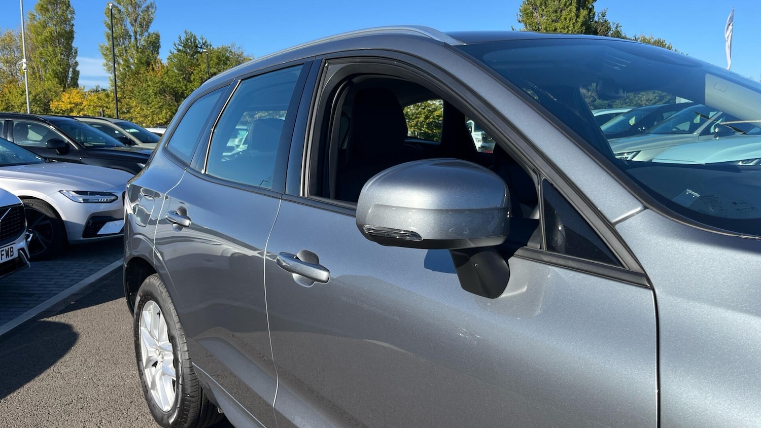 Used Volvo XC60 2020 for sale - 75990459: Photo 46