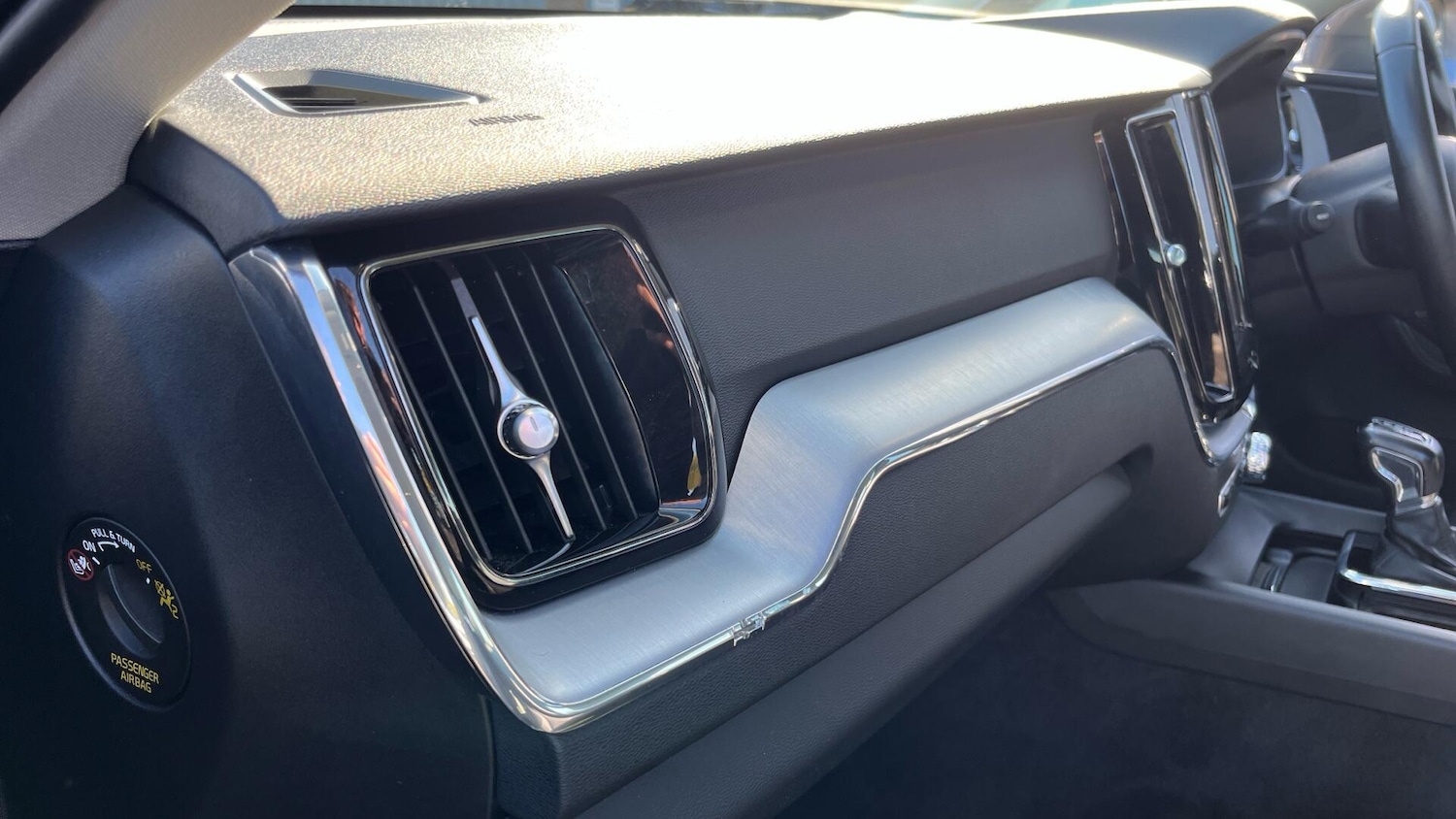 Used Volvo XC60 2020 for sale - 75990459: Photo 50