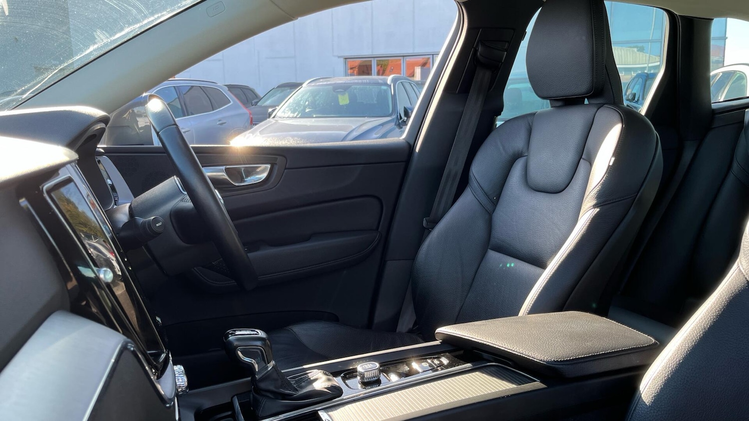 Used Volvo XC60 2020 for sale - 75990459: Photo 51