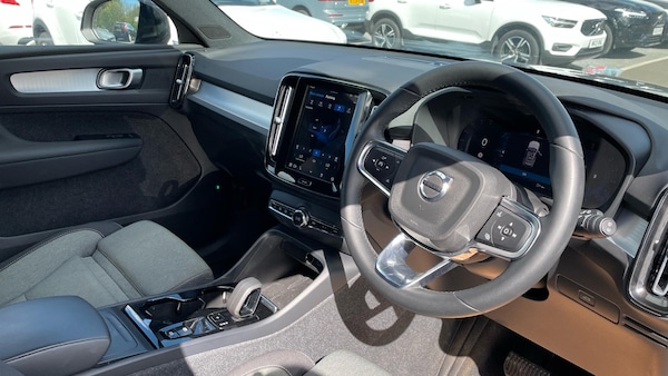 Used Volvo XC40 2024 for sale - 74394694: Photo 5