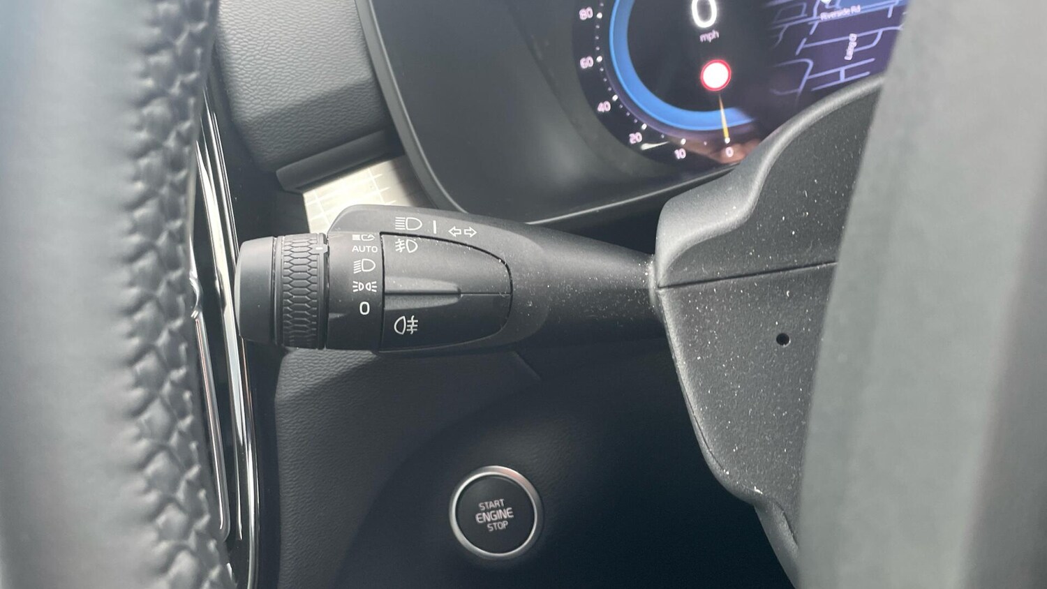 Used Volvo XC40 2023 for sale - 76072718: Photo 18