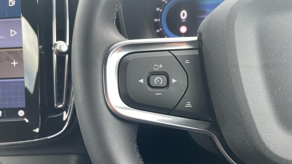 Used Volvo XC40 2023 for sale - 76072718: Photo 19