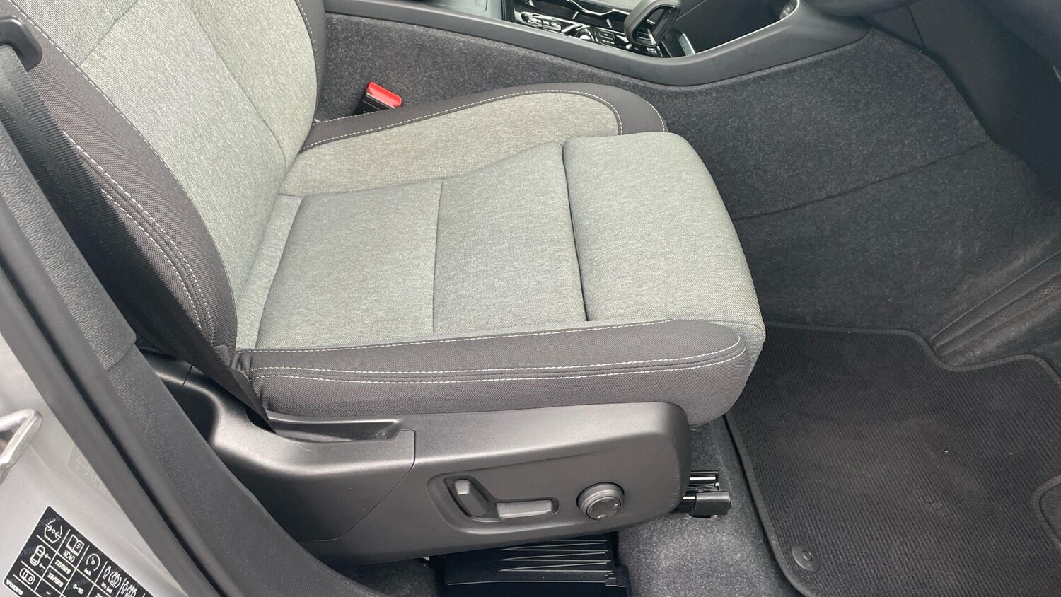 Used Volvo XC40 2023 for sale - 76072718: Photo 28