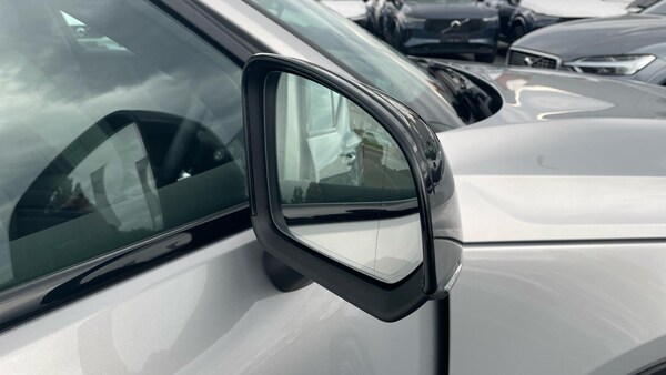Used Volvo XC40 2023 for sale - 76072718: Photo 30