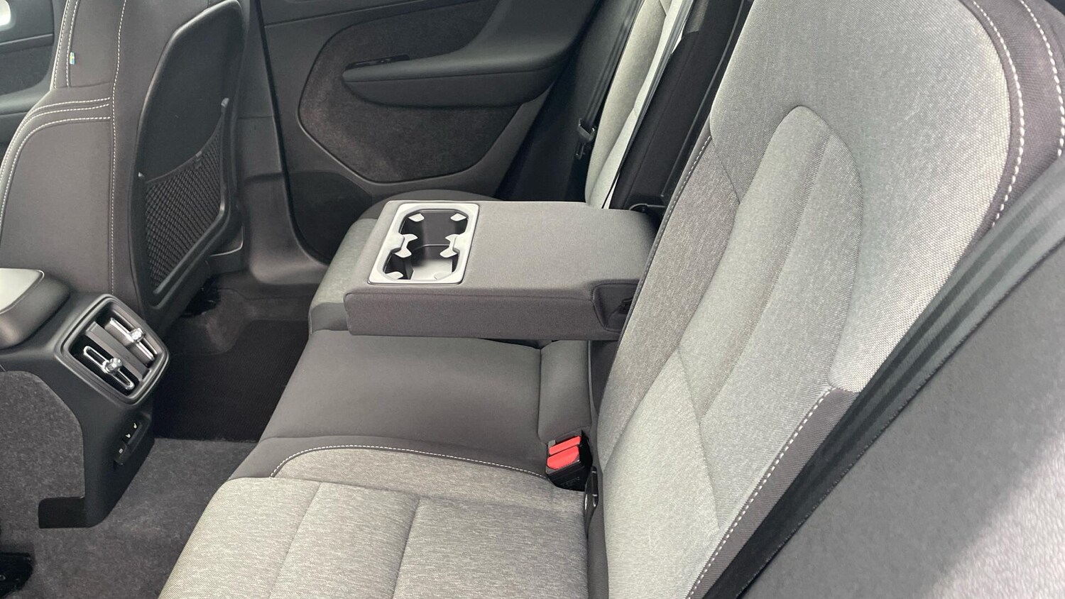 Used Volvo XC40 2023 for sale - 76072718: Photo 32