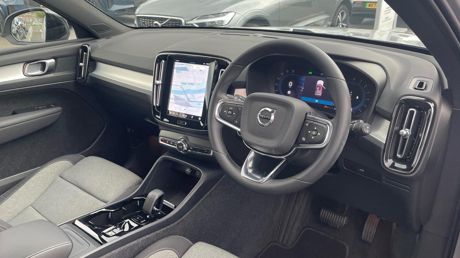 Used Volvo XC40 2023 for sale - 76072718: Photo 4