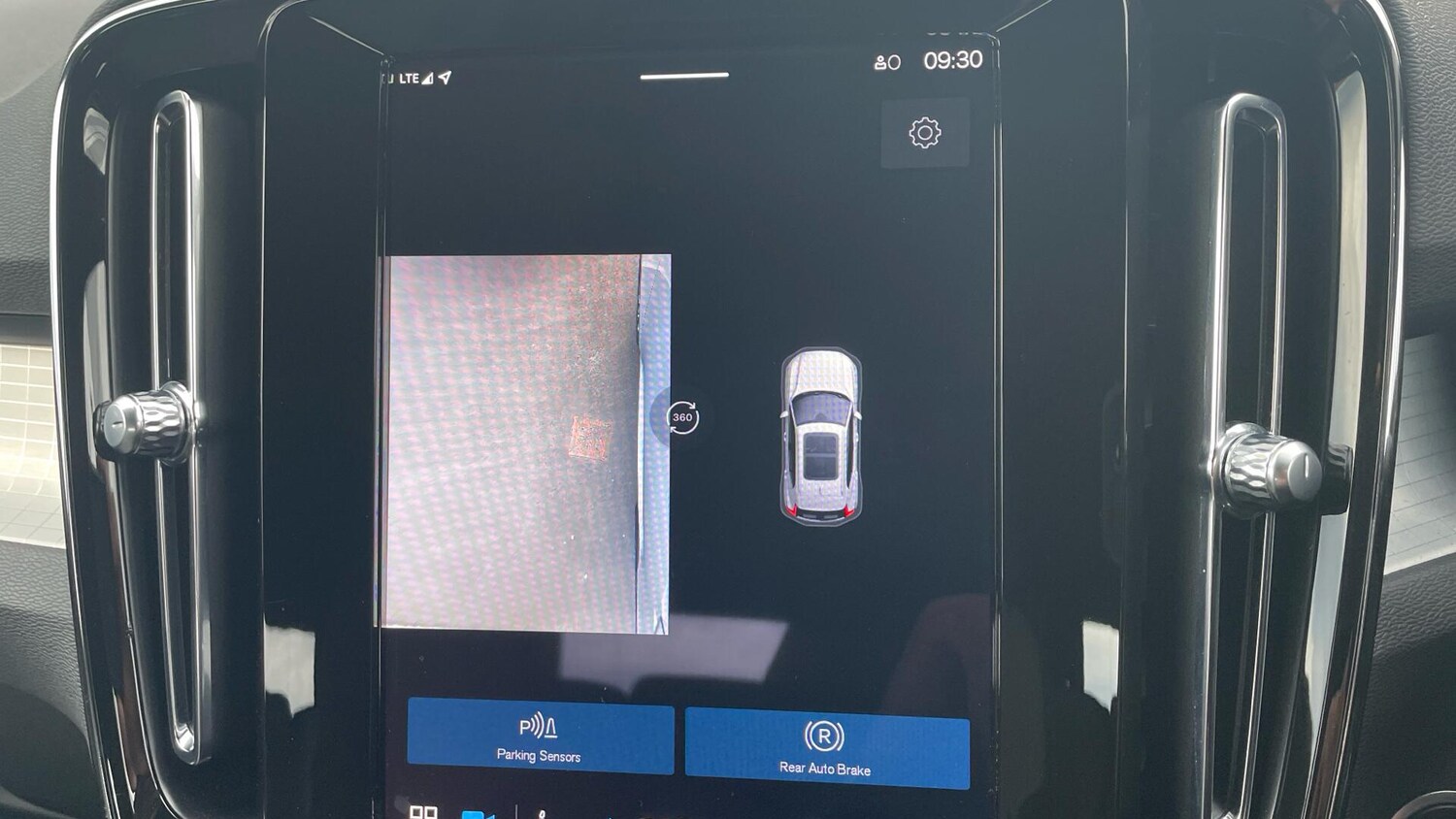 Used Volvo XC40 2023 for sale - 76072718: Photo 43