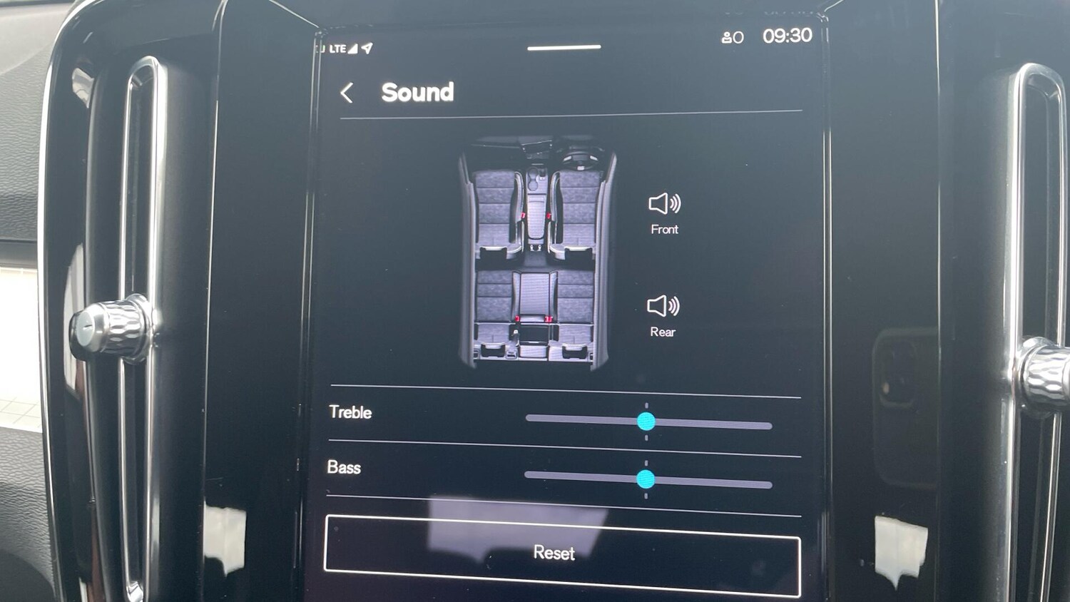 Used Volvo XC40 2023 for sale - 76072718: Photo 45