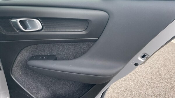 Used Volvo XC40 2023 for sale - 76072718: Photo 64