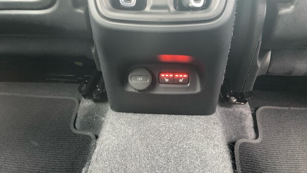 Used Volvo XC40 2023 for sale - 76072718: Photo 65