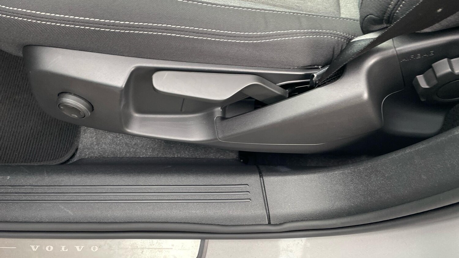 Used Volvo XC40 2023 for sale - 76072718: Photo 66