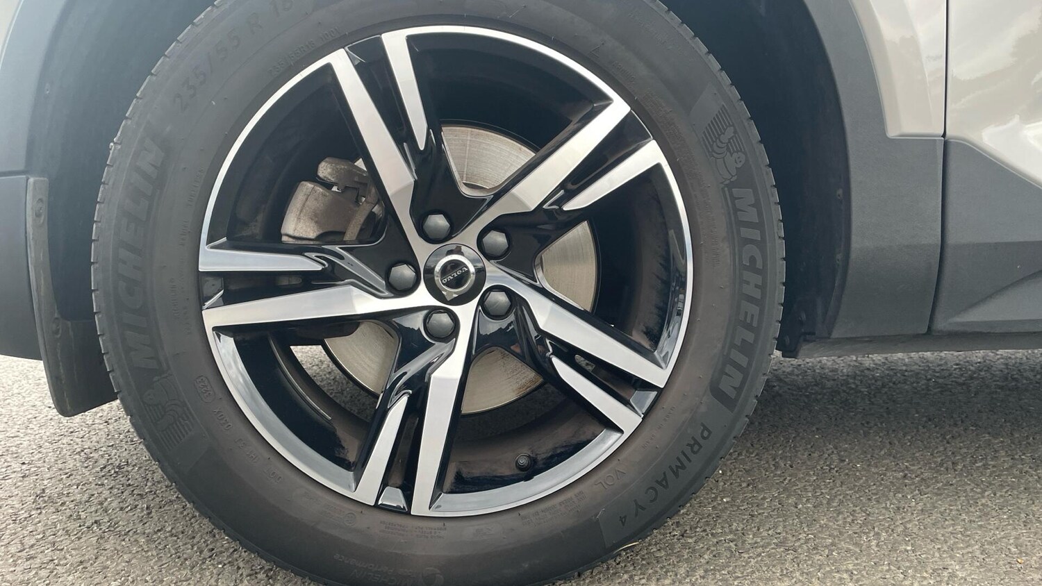 Used Volvo XC40 2023 for sale - 76072718: Photo 9