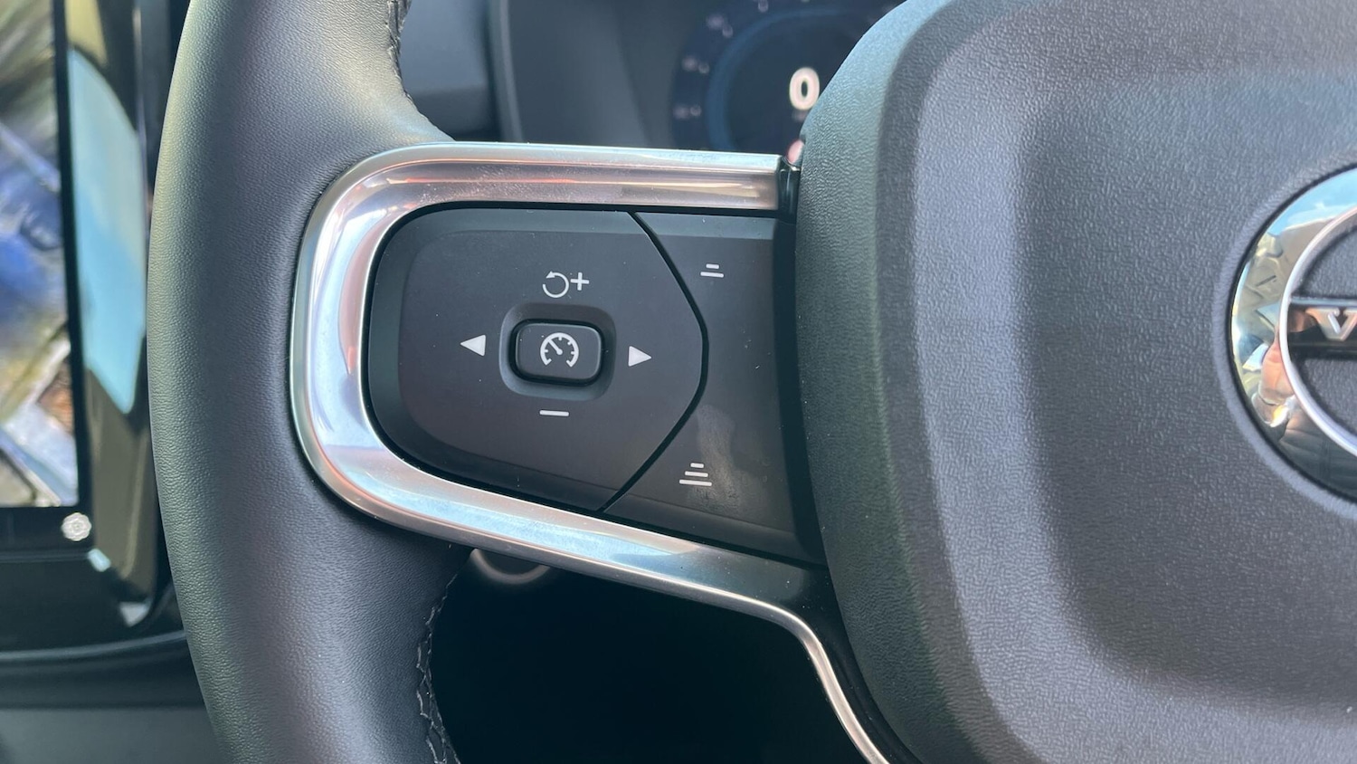 Used Volvo XC40 for sale - 77237578: Photo 21