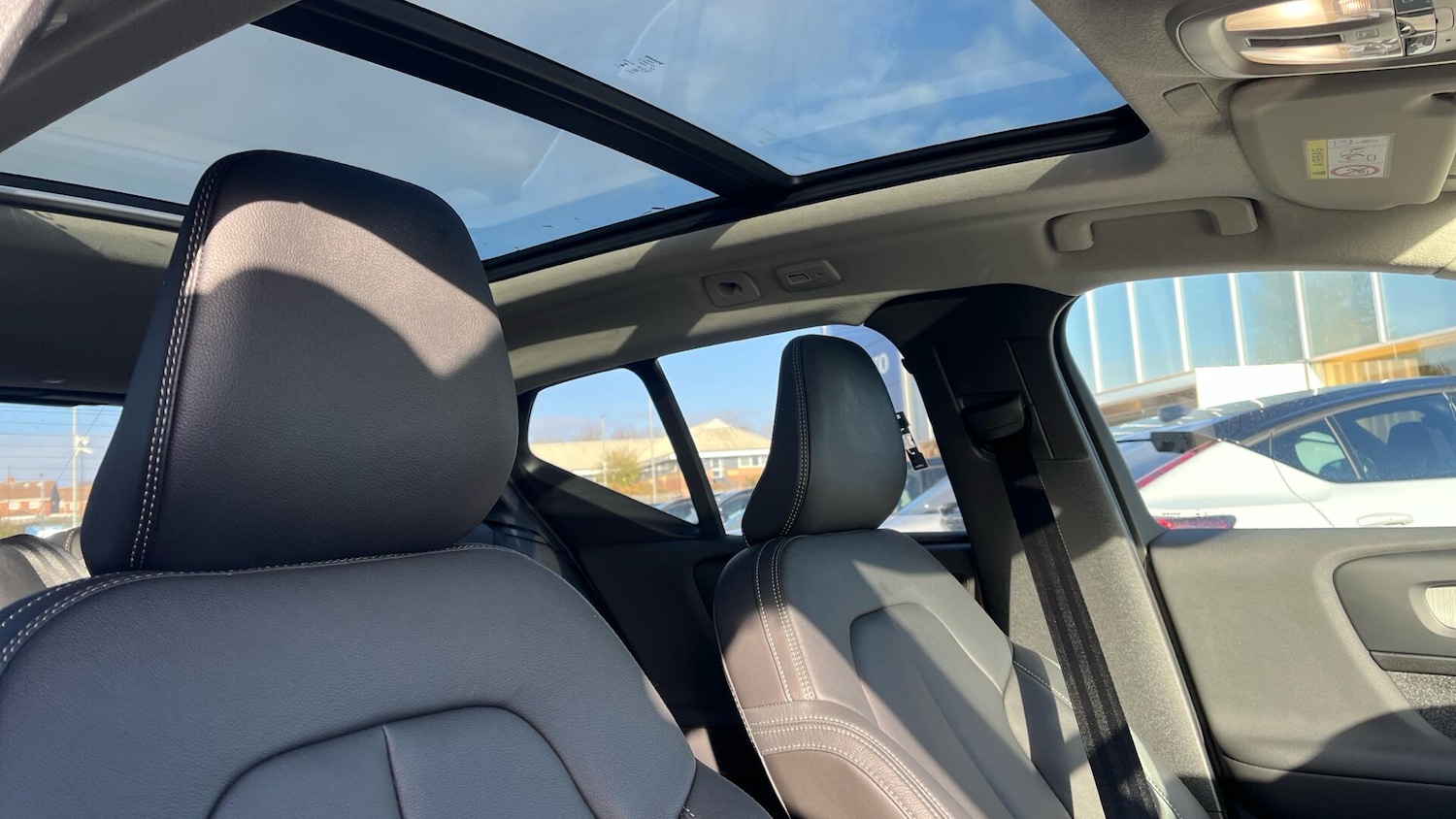 Used Volvo XC40 for sale - 77237578: Photo 31