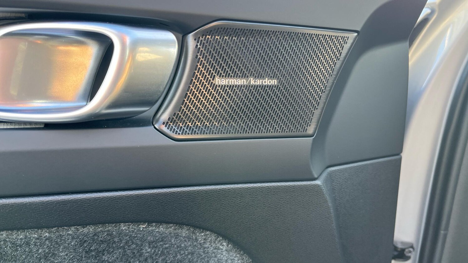 Used Volvo XC40 for sale - 77237578: Photo 44