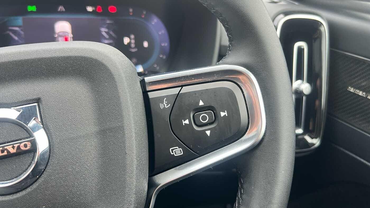 Used Volvo XC40 2023 for sale - 76073091: Photo 25