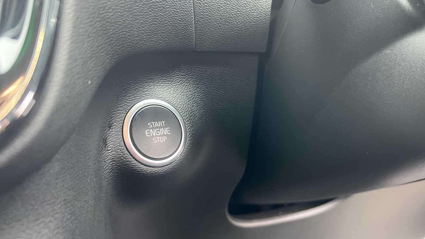 Used Volvo XC40 2023 for sale - 76073091: Photo 30