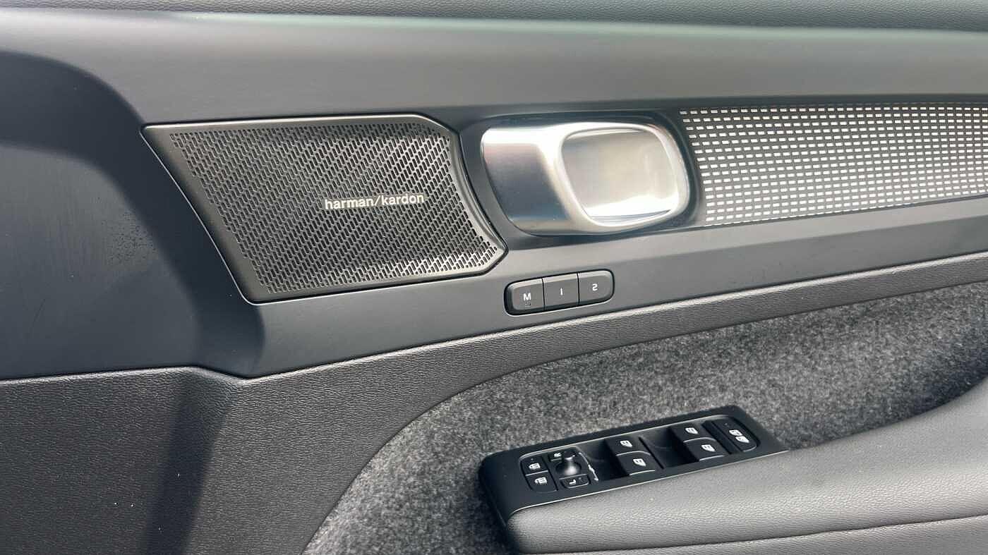 Used Volvo XC40 2023 for sale - 76073091: Photo 32