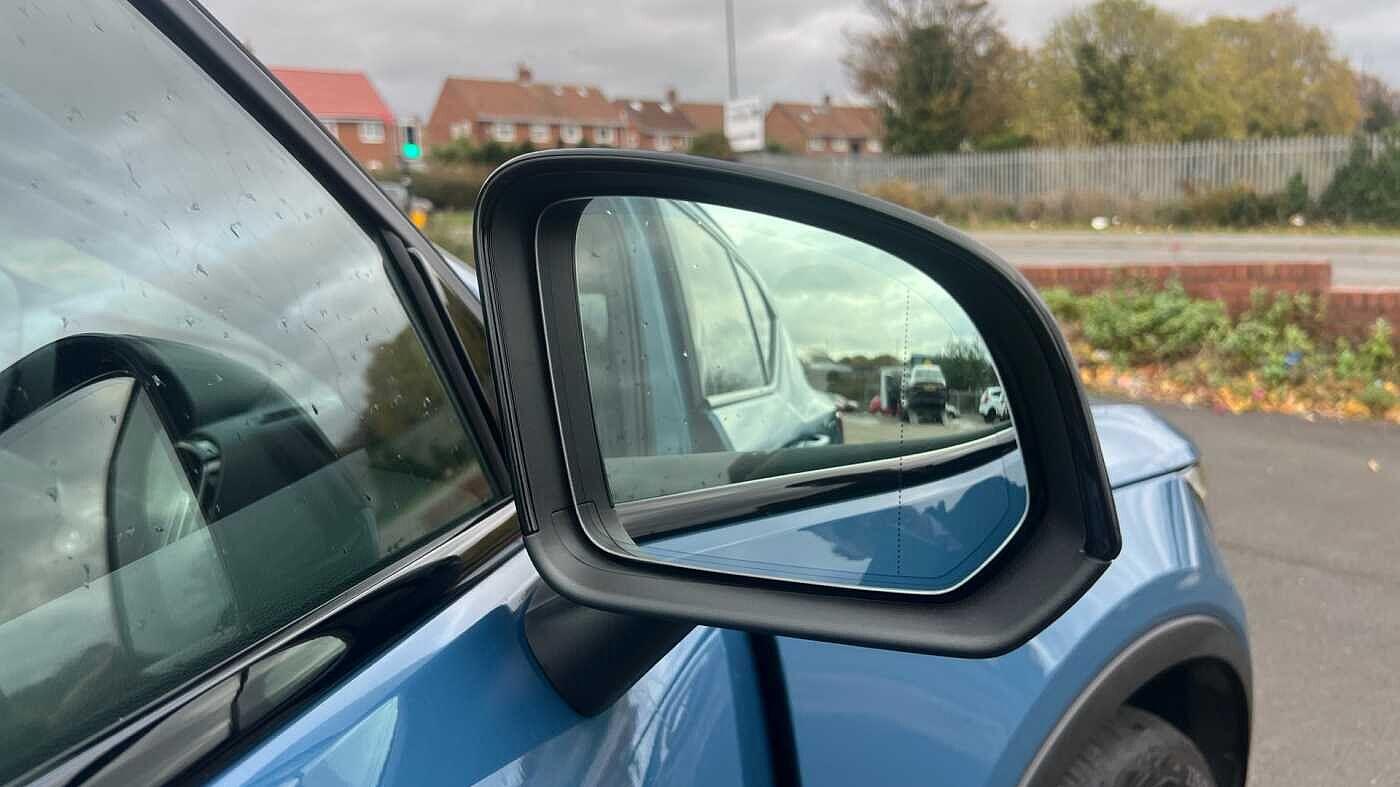 Used Volvo XC40 2023 for sale - 76073091: Photo 35