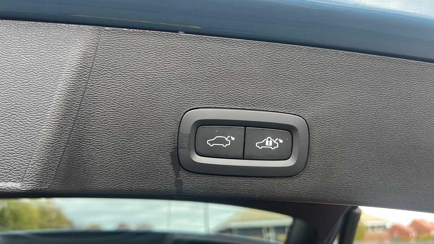 Used Volvo XC40 2023 for sale - 76073091: Photo 38