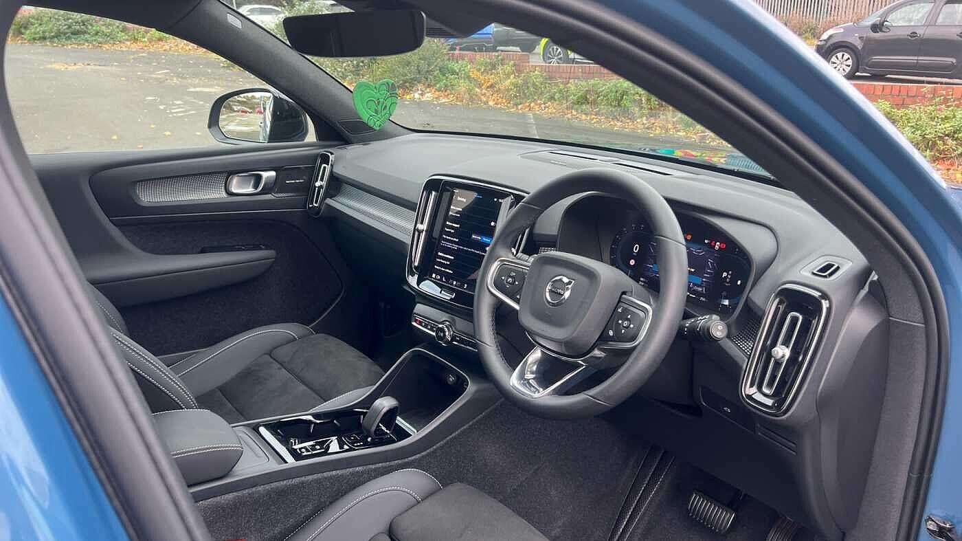 Used Volvo XC40 2023 for sale - 76073091: Photo 44