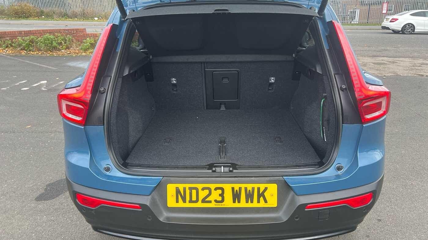 Used Volvo XC40 2023 for sale - 76073091: Photo 64