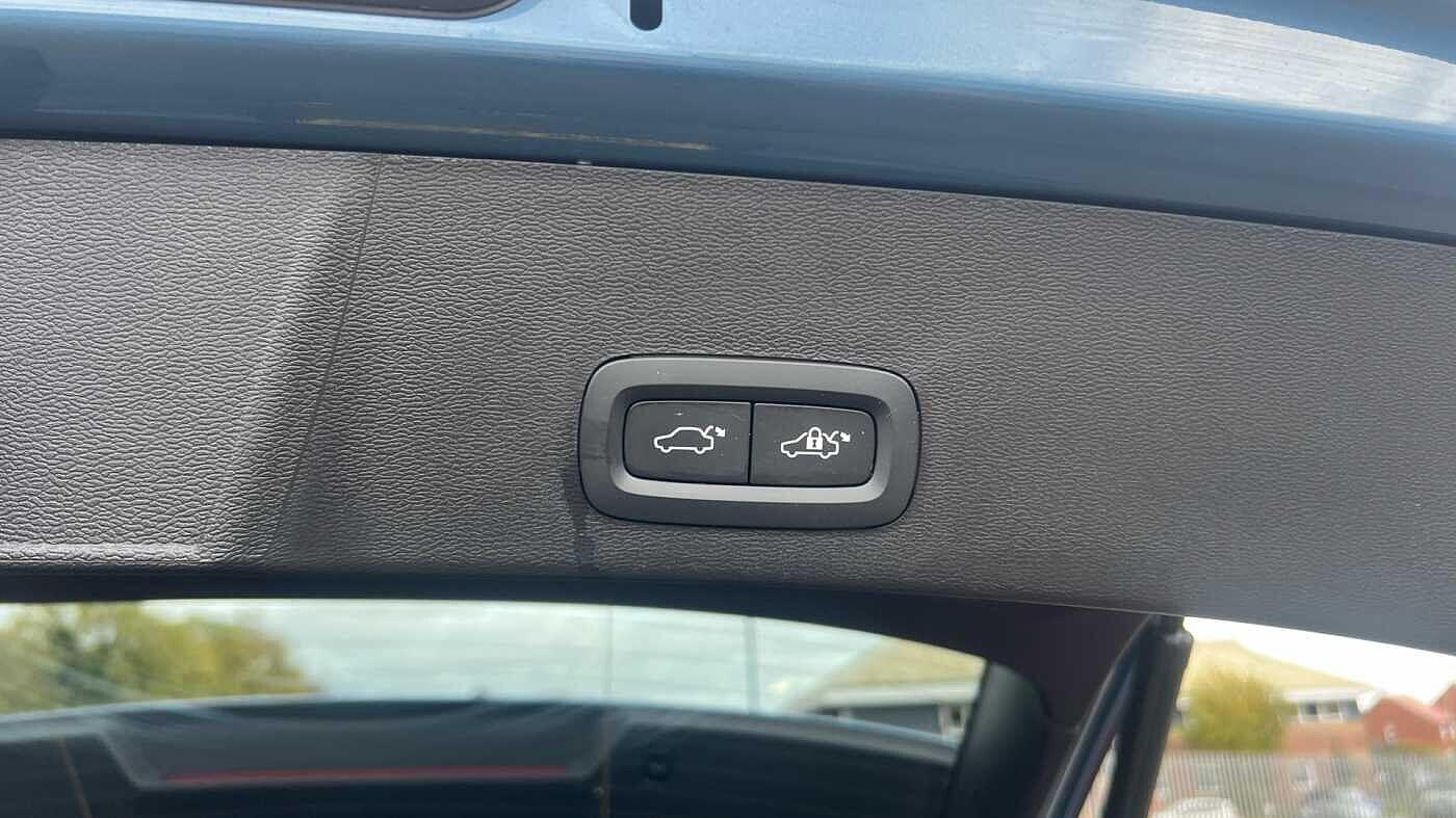 Used Volvo XC40 2023 for sale - 76073091: Photo 65