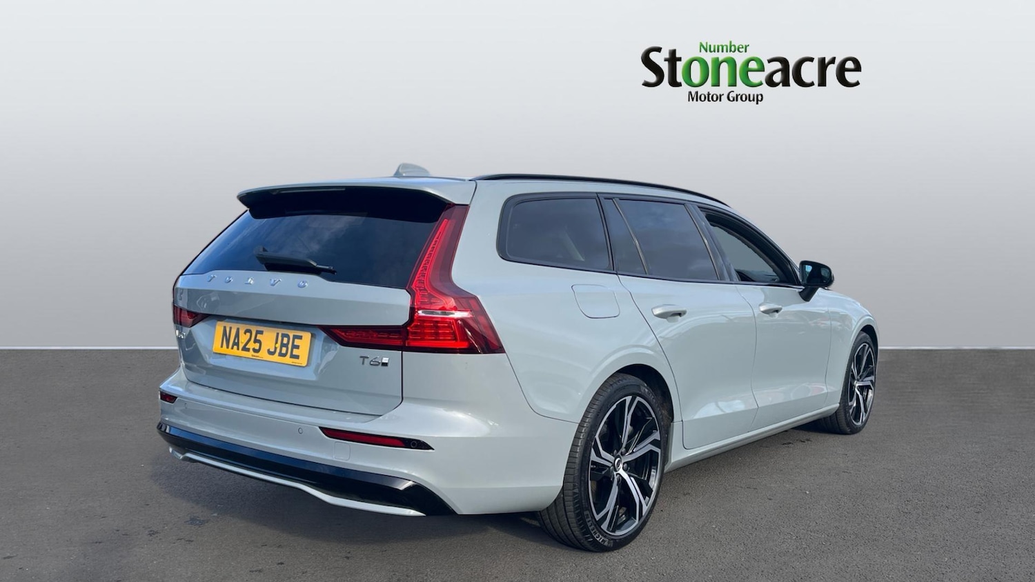 Used Volvo V60 2025 for sale - 77908762: Photo 2