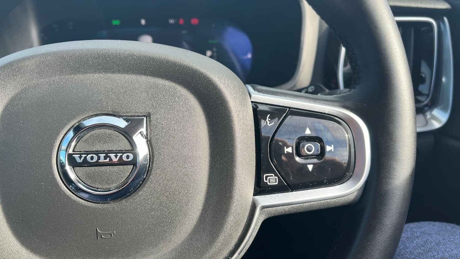 Used Volvo V60 2025 for sale - 77908762: Photo 23