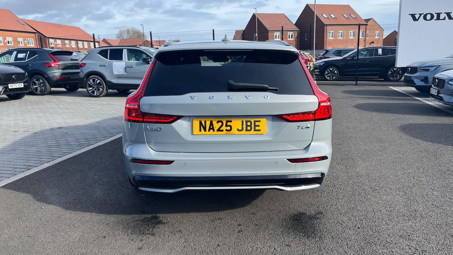 Used Volvo V60 2025 for sale - 77908762: Photo 43