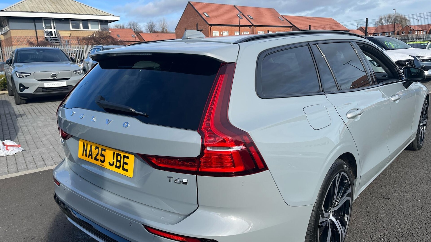 Used Volvo V60 2025 for sale - 77908762: Photo 46