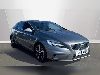 Used Volvo V40 2019 for sale - 78301239: Photo