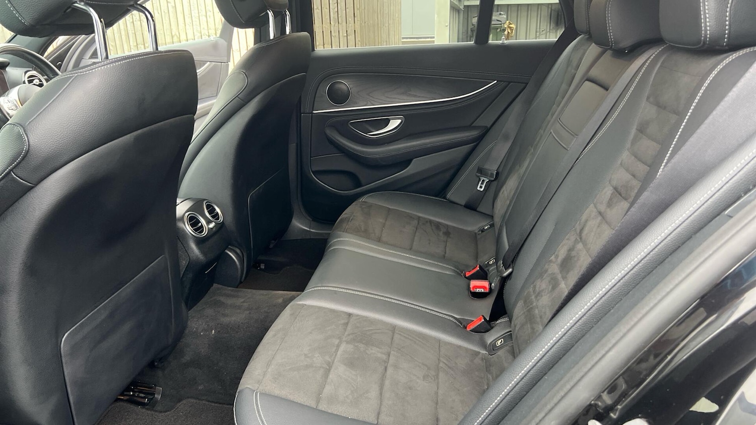 Used Mercedes-Benz E Class 2019 for sale - 76072607: Photo 10