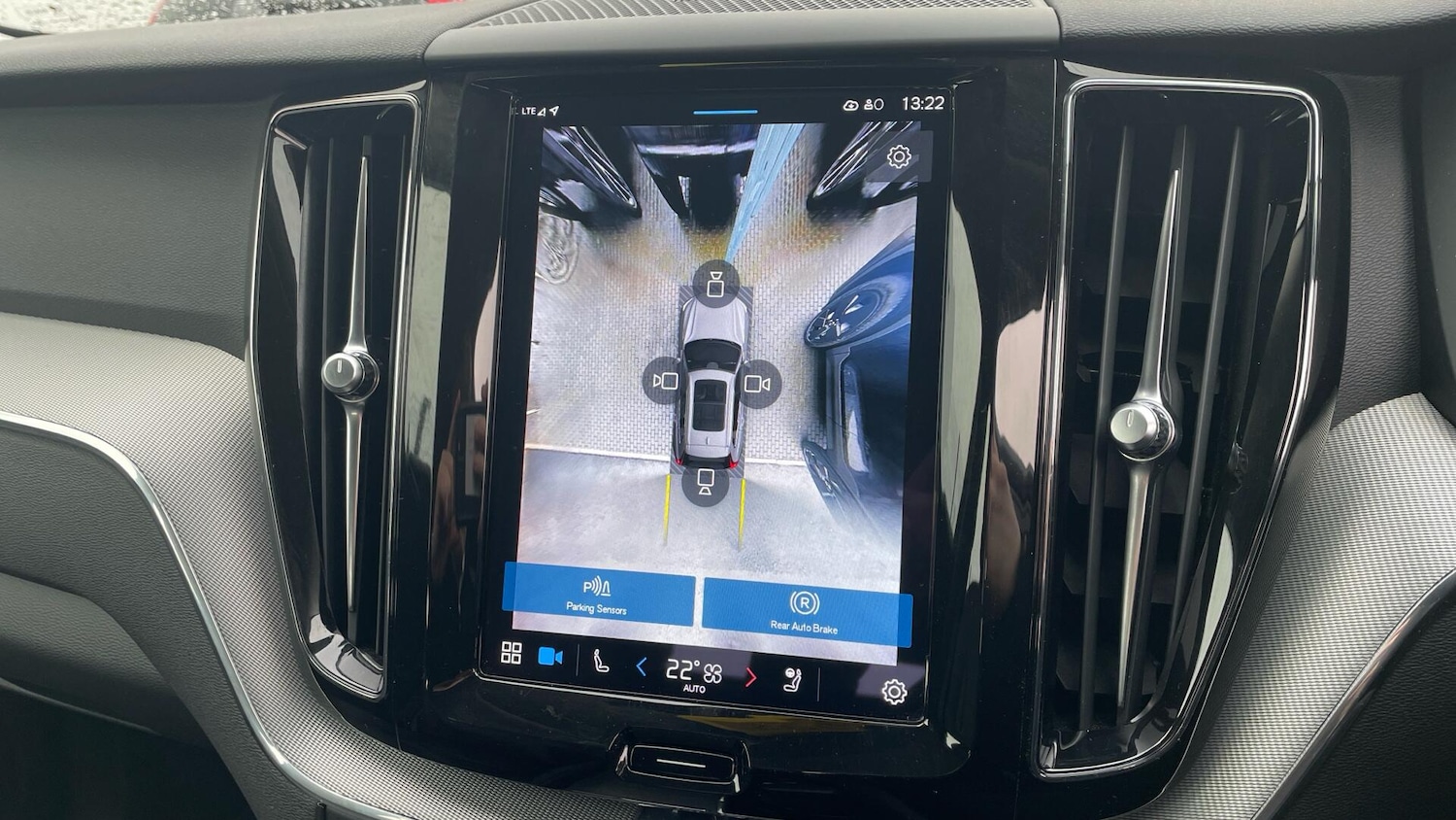 Used Volvo XC60 2023 for sale - 77439990: Photo 17