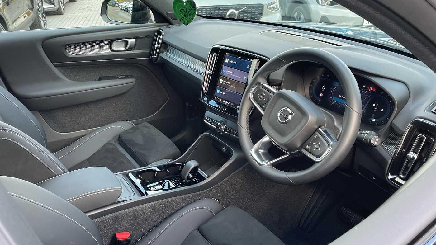 Used Volvo XC40 2025 for sale - 76801278: Photo 4