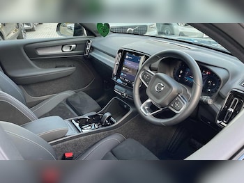 Used Volvo XC40 2025 for sale - 76801278: Photo
