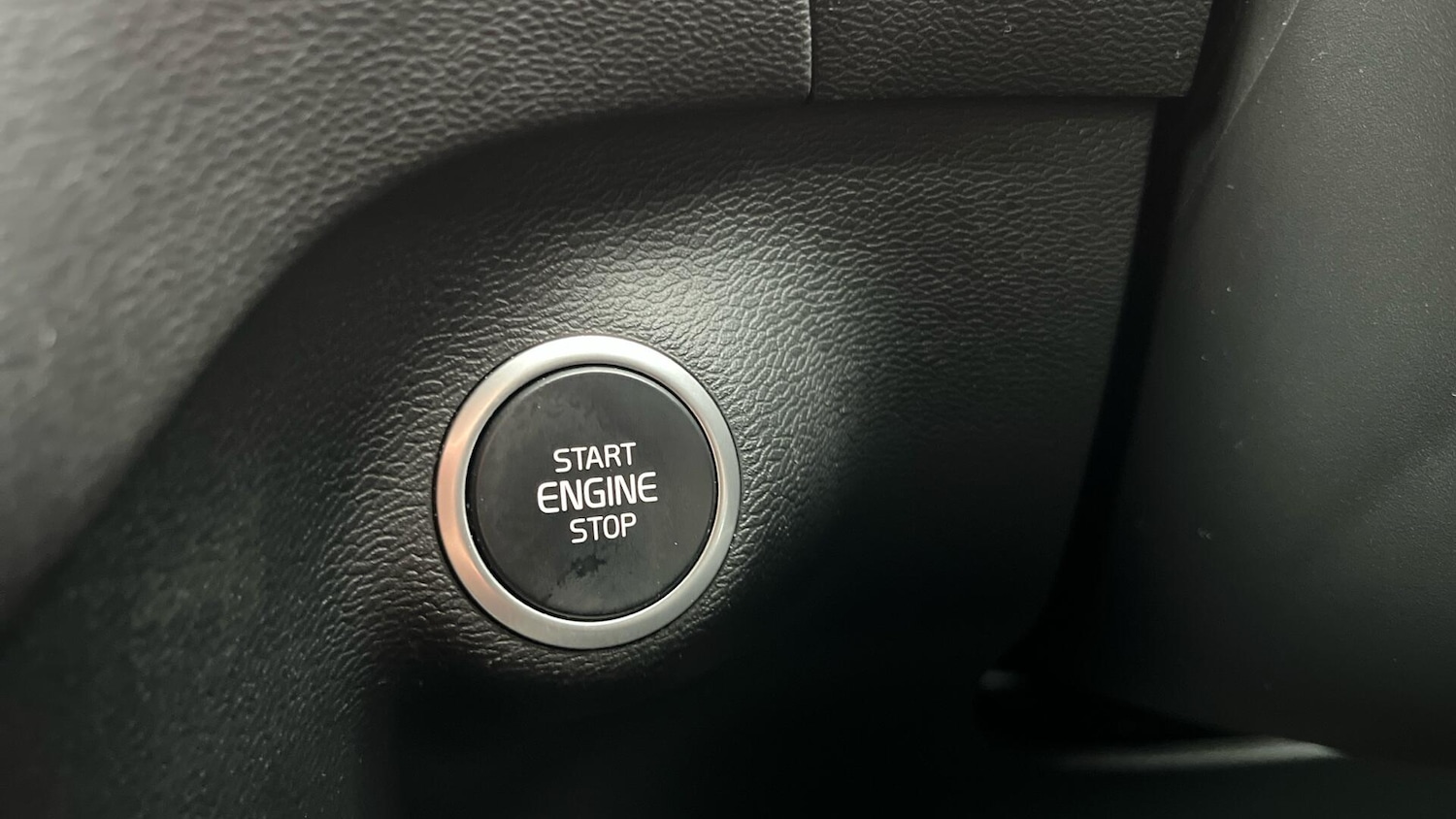 Used Volvo XC40 2020 for sale - 76361400: Photo 24