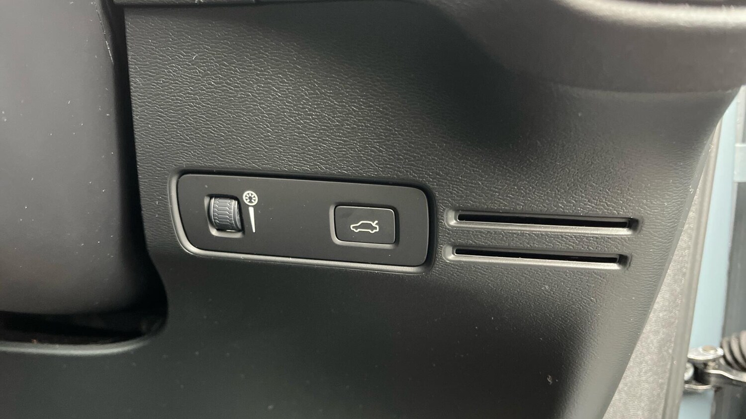 Used Volvo XC40 2020 for sale - 76361400: Photo 46