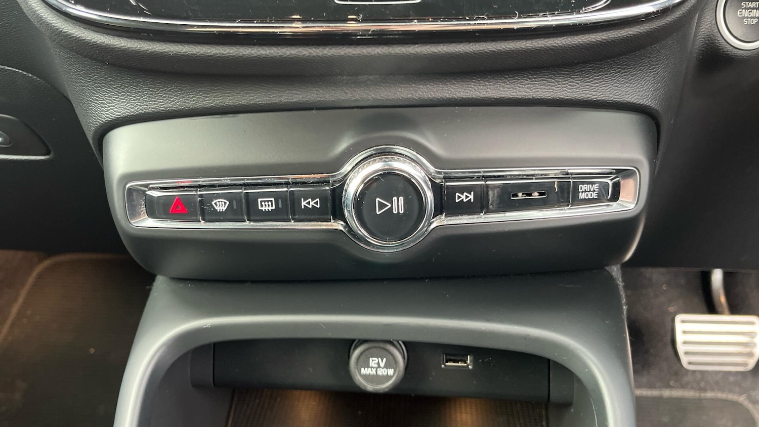 Used Volvo XC40 2020 for sale - 76361400: Photo 47
