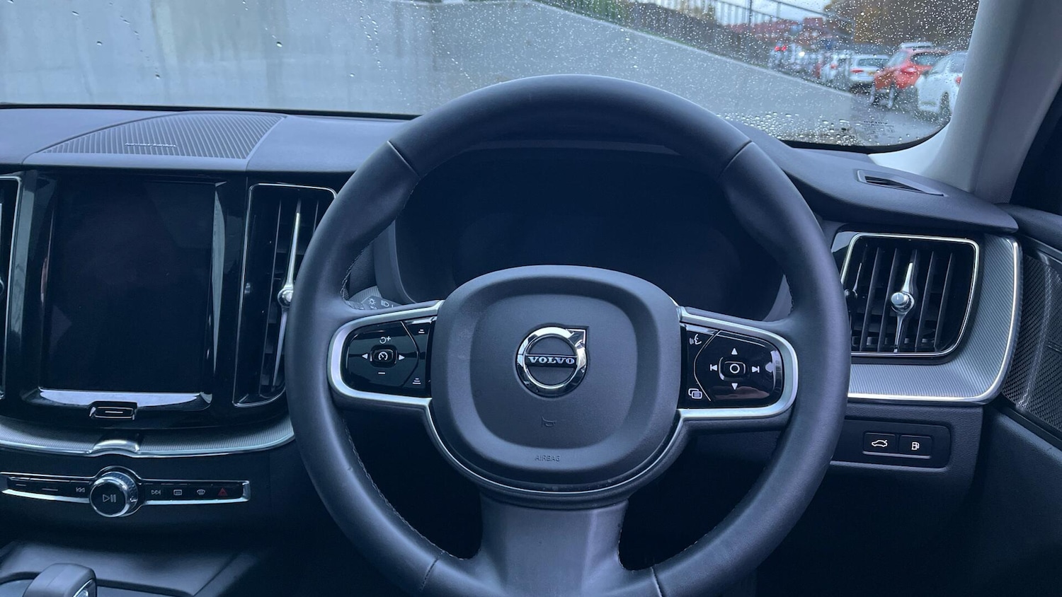 Used Volvo XC60 2025 for sale - 76990273: Photo 10