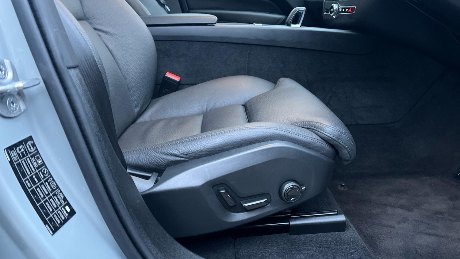 Used Volvo XC60 2025 for sale - 76990273: Photo 30