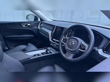 Used Volvo XC60 2025 for sale - 76990273: Photo