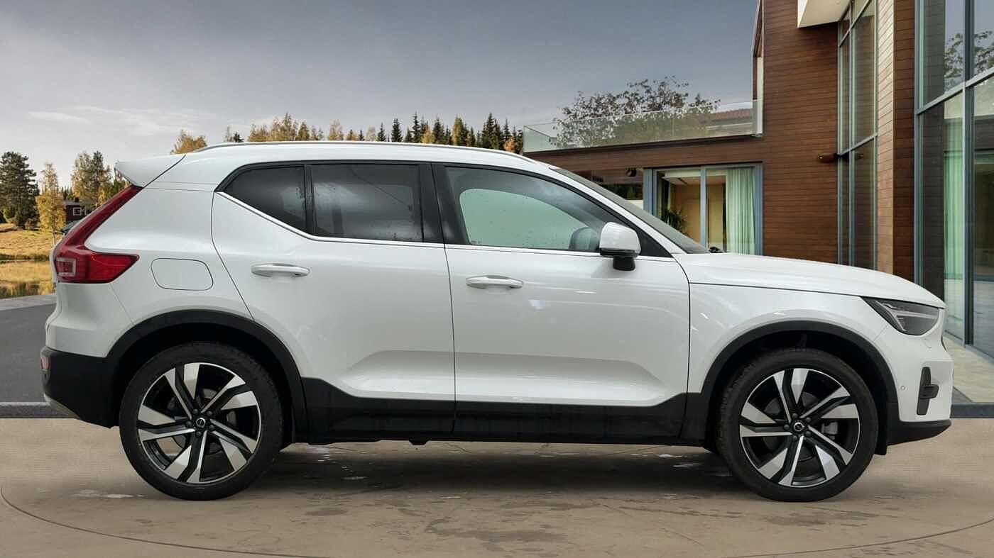 Used Volvo XC40 2025 for sale - 76349581: Photo 2