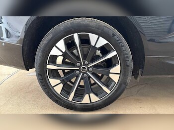 Used Volvo XC60 2025 for sale - 78375054: Photo